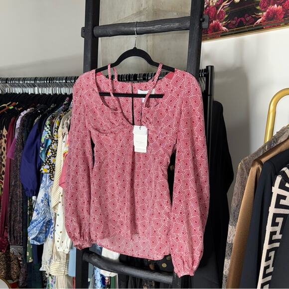 Equipment Arden Puff Sleeve Silk Top in Red Geometric Print - Picture 4 of 13